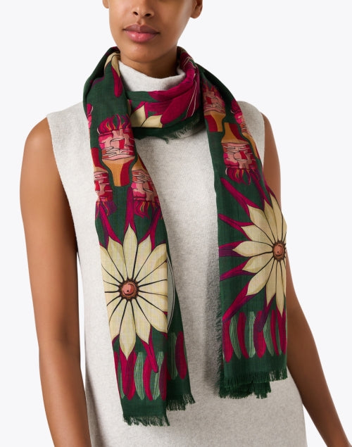 Fashionable Green Floral Patterned Wool Scarf for Stylish Outfits