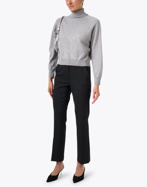 Stylish Grey Sweater Made of Luxurious Wool, Silk and Cashmere Blend
