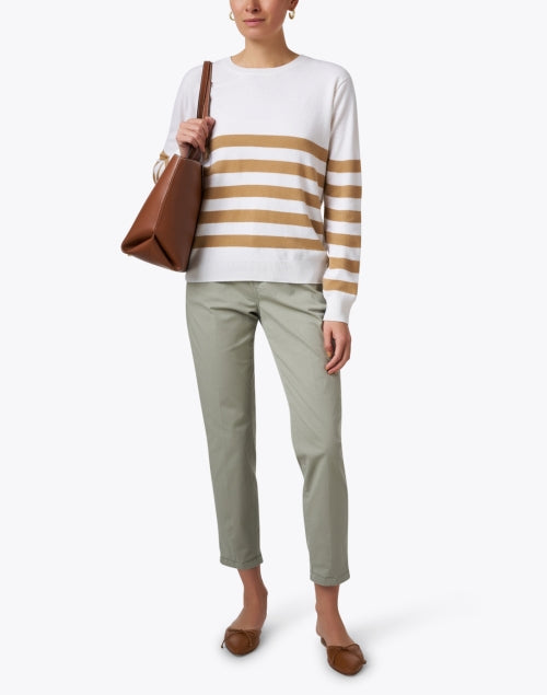 Stylish Green Stretch Cotton Straight Leg Pants for Active Women