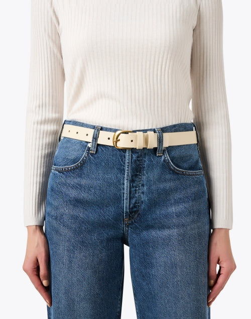 Elegant Twist Ivory-Colored Leather Fashion Belt