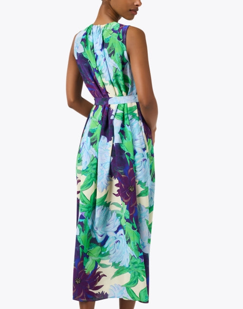 Stylish Silk Maxi Dress with Vibrant Floral Print
