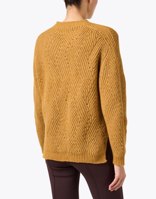 Stylish Oita Metallic Golden Knit Sweater for Fashionable Wear